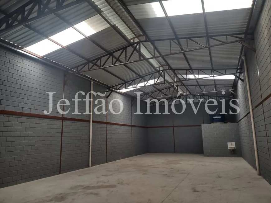 Foto 1 de Galpão/Depósito/Armazém para alugar, 250m² em São Luís, Volta Redonda