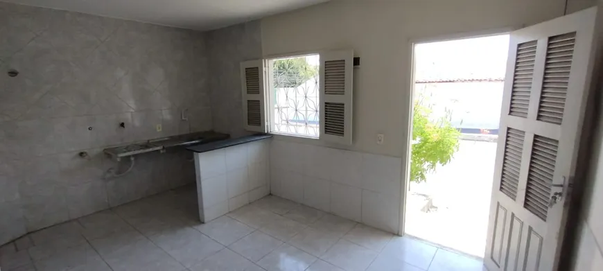 Foto 1 de Apartamento com 2 Quartos para alugar, 30m² em Manuel Sátiro, Fortaleza