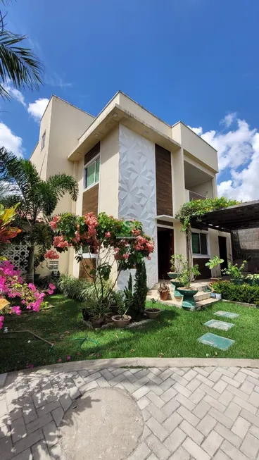 Foto 1 de Casa de Condomínio com 4 Quartos à venda, 320m² em Luzardo Viana, Maracanaú