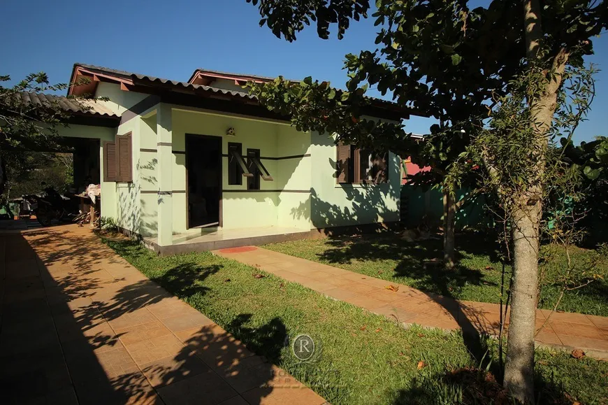 Foto 1 de Casa com 2 Quartos à venda, 54m² em Vila São João, Torres