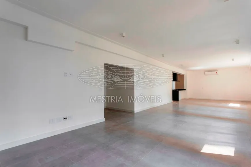 Foto 1 de Apartamento com 3 Quartos para venda ou aluguel, 209m² em Jardim Paulista, São Paulo