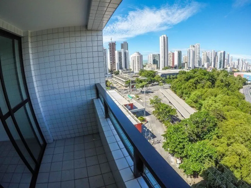 Foto 1 de Apartamento com 2 Quartos à venda, 70m² em Pina, Recife