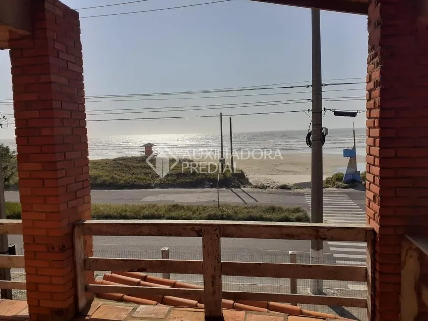 Foto 1 de Casa com 5 Quartos à venda, 200m² em Atlantida Sul, Osório