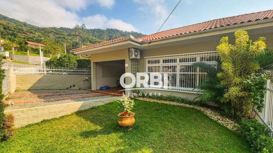 Foto 1 de Casa com 3 Quartos à venda, 127m² em Garcia, Blumenau