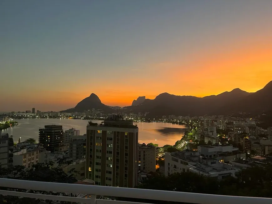 Foto 1 de Cobertura com 4 Quartos à venda, 350m² em Humaitá, Rio de Janeiro