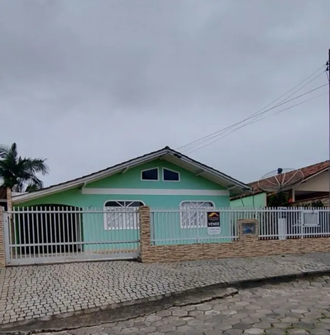 Foto 1 de Casa com 3 Quartos à venda, 150m² em Costa E Silva, Joinville