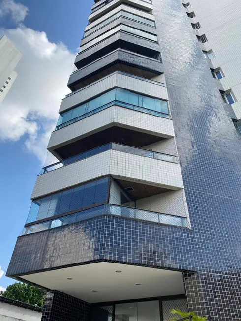 Foto 1 de Cobertura com 5 Quartos à venda, 370m² em Casa Forte, Recife