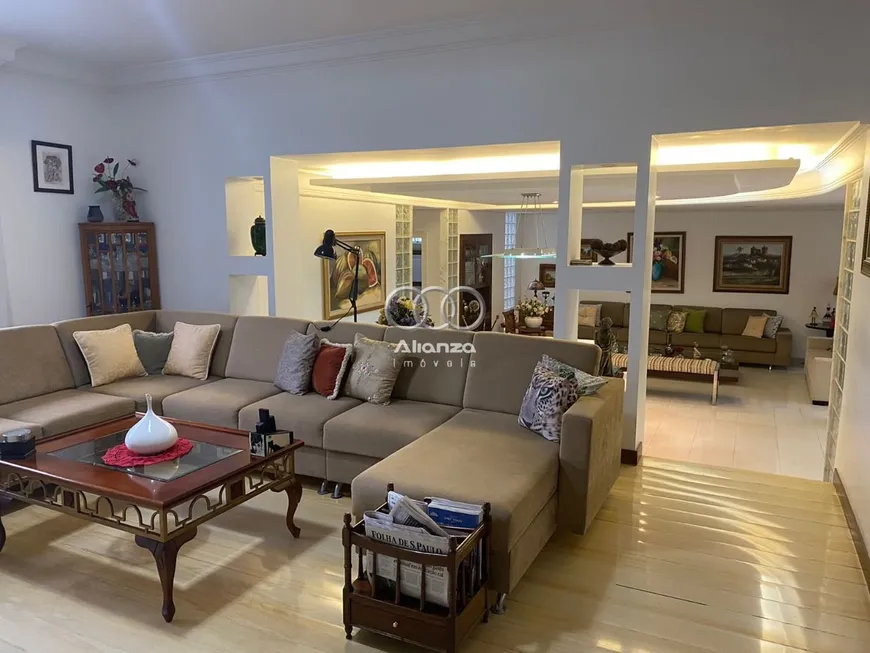 Foto 1 de Casa com 4 Quartos à venda, 354m² em Belvedere, Belo Horizonte