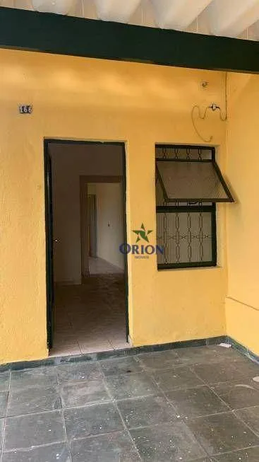 Foto 1 de Casa com 1 Quarto para alugar, 35m² em Cidade Martins, Guarulhos