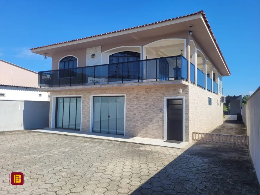Foto 1 de Casa com 3 Quartos à venda, 309m² em Ribeirão da Ilha, Florianópolis