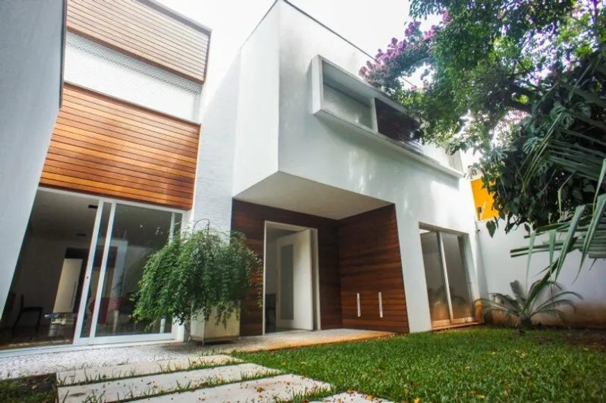 Foto 1 de Casa com 5 Quartos para alugar, 600m² em Jardim Paulista, São Paulo