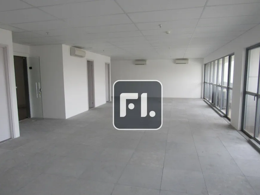 Foto 1 de Sala Comercial para alugar, 150m² em Empresarial 18 do Forte, Barueri