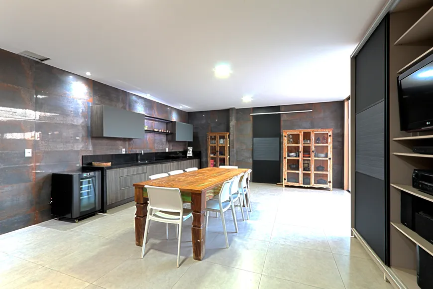 Foto 1 de Casa com 3 Quartos à venda, 280m² em Setor Habitacional Arniqueira, Brasília