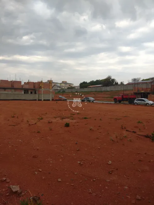 Foto 1 de Lote/Terreno à venda, 300m² em Medeiros, Jundiaí