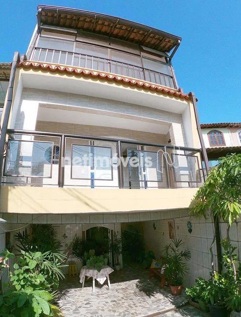 Foto 1 de Casa com 7 Quartos à venda, 216m² em Portuguesa, Rio de Janeiro