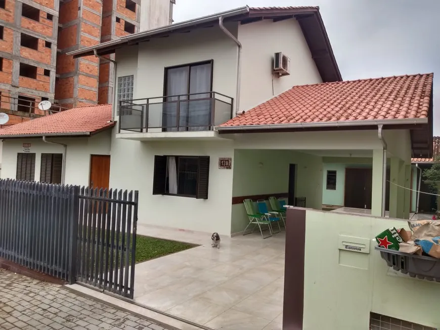 Foto 1 de Sobrado com 5 Quartos à venda, 192m² em Tabuleiro, Barra Velha