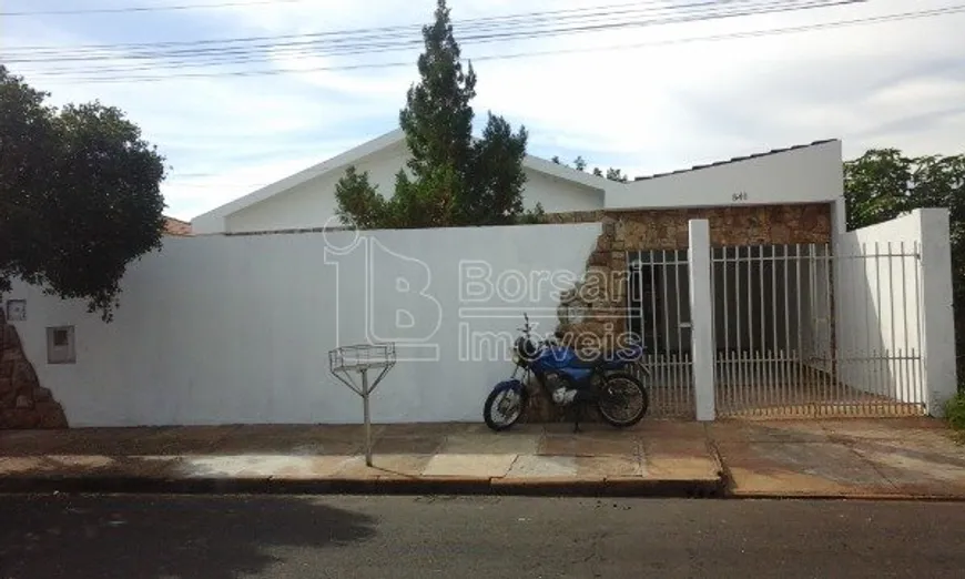 Foto 1 de Casa com 3 Quartos à venda, 120m² em Parque Laranjeiras, Araraquara