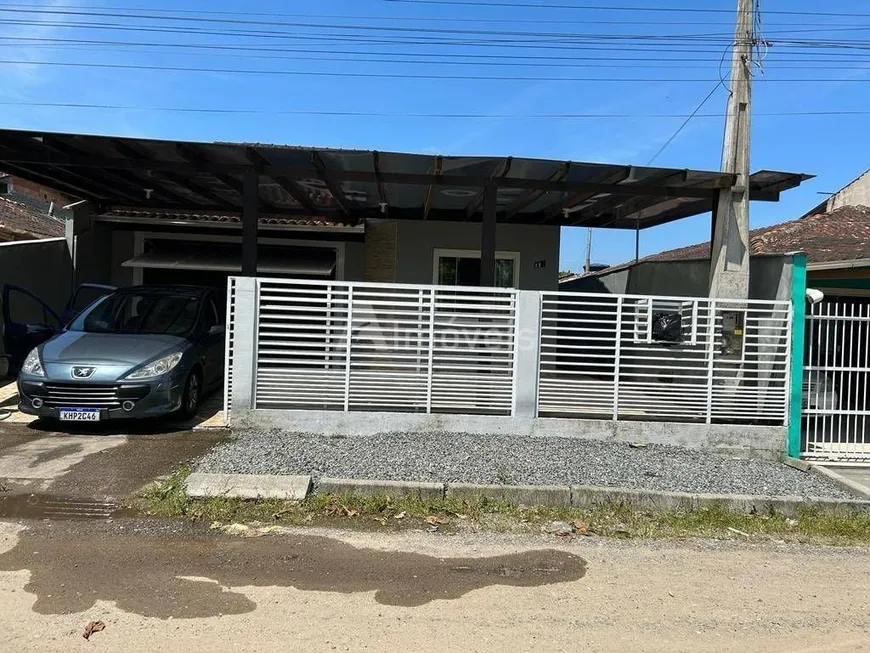 Foto 1 de Casa com 3 Quartos à venda, 180m² em Jardim Iririú, Joinville