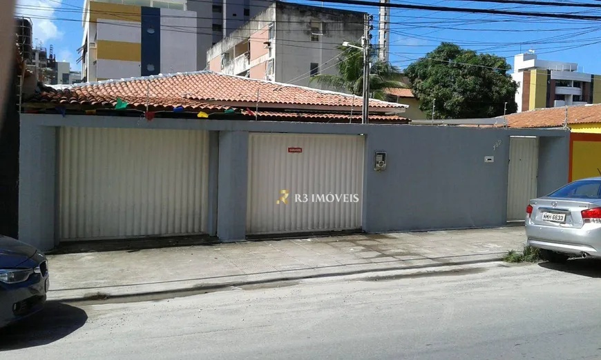 Foto 1 de Casa com 4 Quartos à venda, 160m² em Jatiúca, Maceió