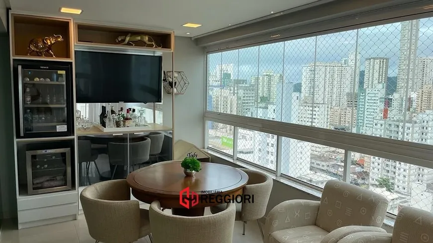 Foto 1 de Apartamento com 3 Quartos à venda, 140m² em Centro, Balneário Camboriú