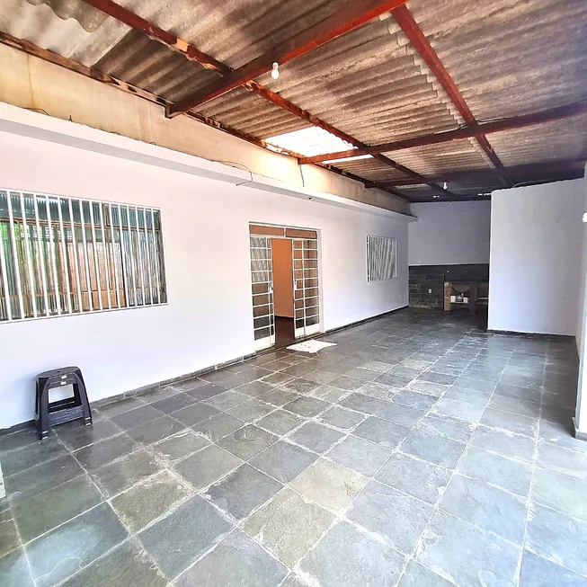 Foto 1 de Casa com 3 Quartos à venda, 359m² em Serrano, Belo Horizonte