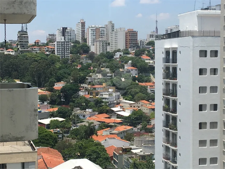 Foto 1 de Apartamento com 2 Quartos à venda, 70m² em Alto de Pinheiros, São Paulo