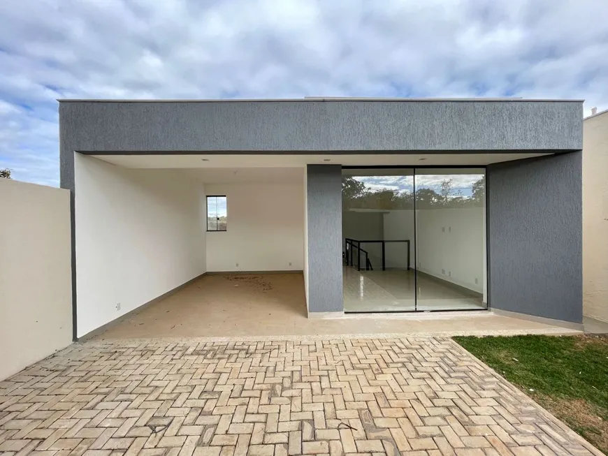 Foto 1 de Casa com 4 Quartos à venda, 140m² em Shalimar, Lagoa Santa