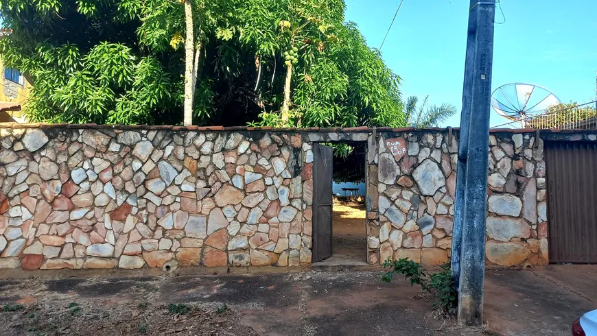 Foto 1 de Casa com 2 Quartos à venda, 70m² em Vila Olegario Pinto, Caldas Novas