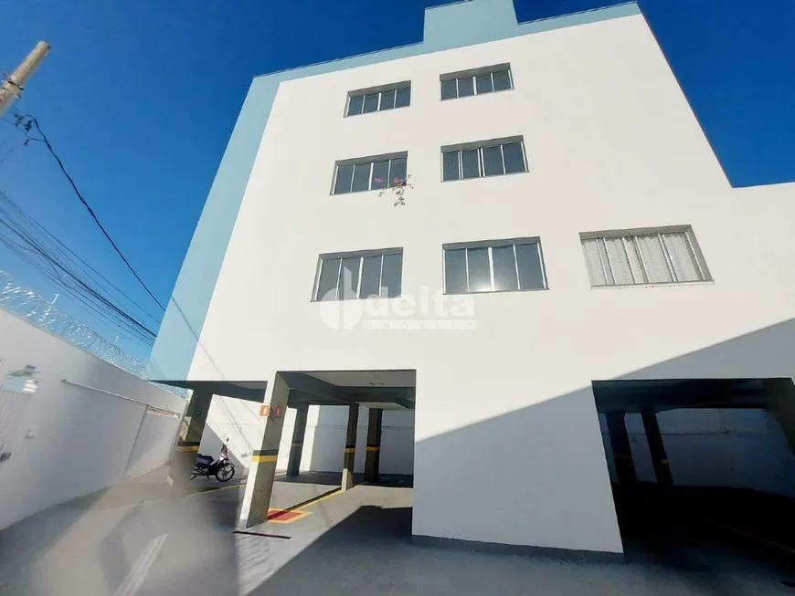 Foto 1 de Apartamento com 2 Quartos para alugar, 80m² em Santa Rosa, Uberlândia