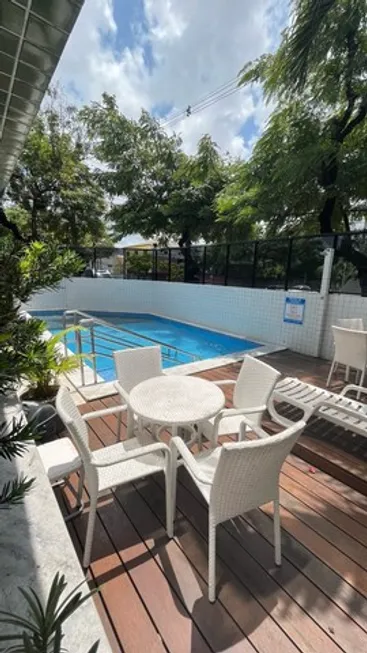 Foto 1 de Apartamento com 3 Quartos à venda, 61m² em Casa Amarela, Recife