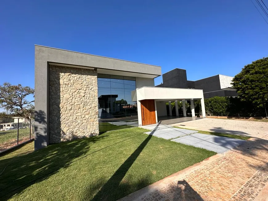 Foto 1 de Casa com 4 Quartos à venda, 330m² em Residencial Vitoria I, Lagoa Santa