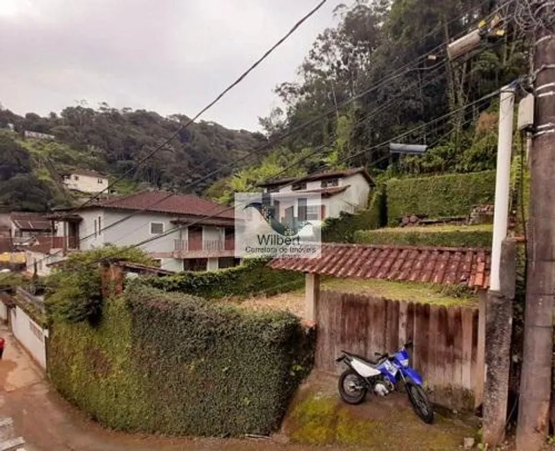 Foto 1 de Lote/Terreno à venda, 500m² em Castelanea, Petrópolis