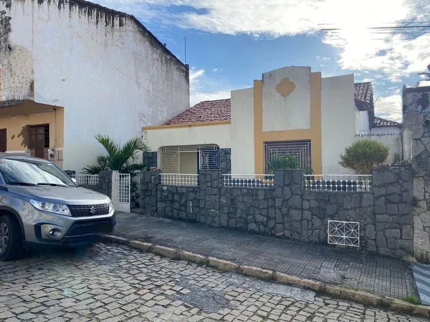Foto 1 de Casa com 2 Quartos à venda, 121m² em Ribeira, Natal
