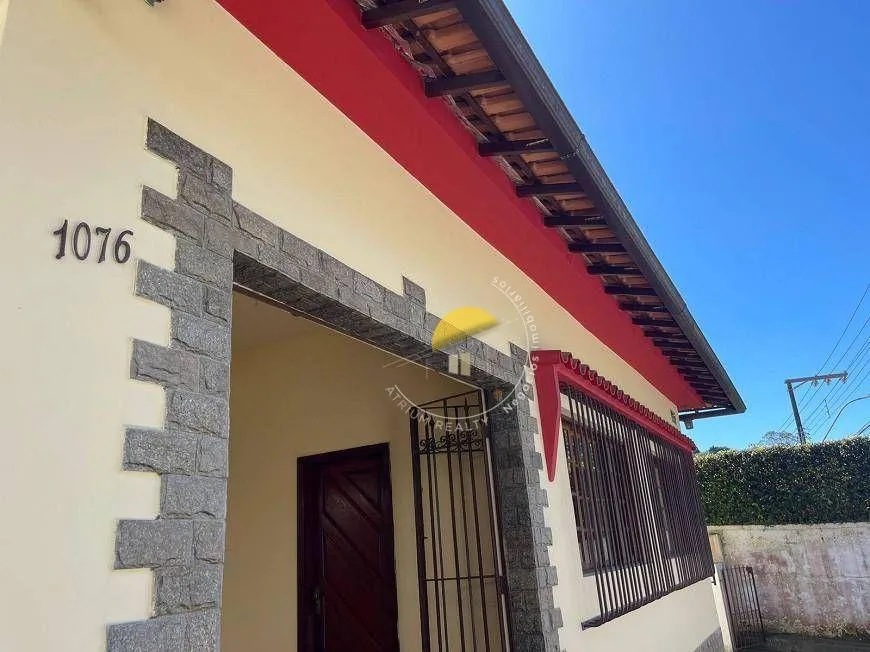 Foto 1 de Casa com 3 Quartos à venda, 280m² em Castelanea, Petrópolis