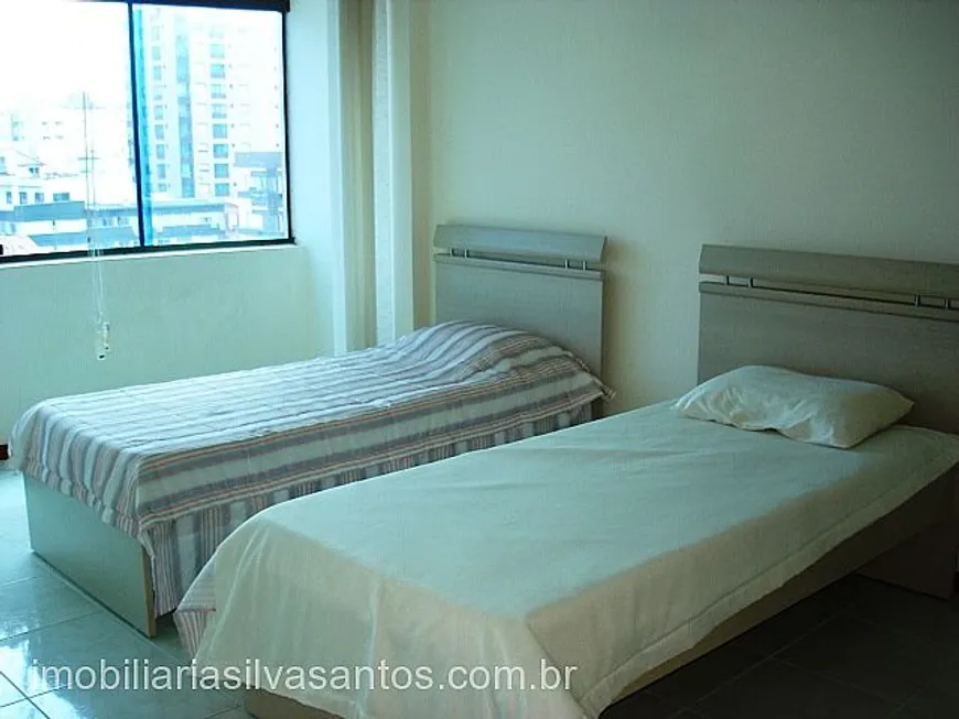 Foto 1 de Apartamento com 3 Quartos para alugar, 50m² em Centro, Capão da Canoa