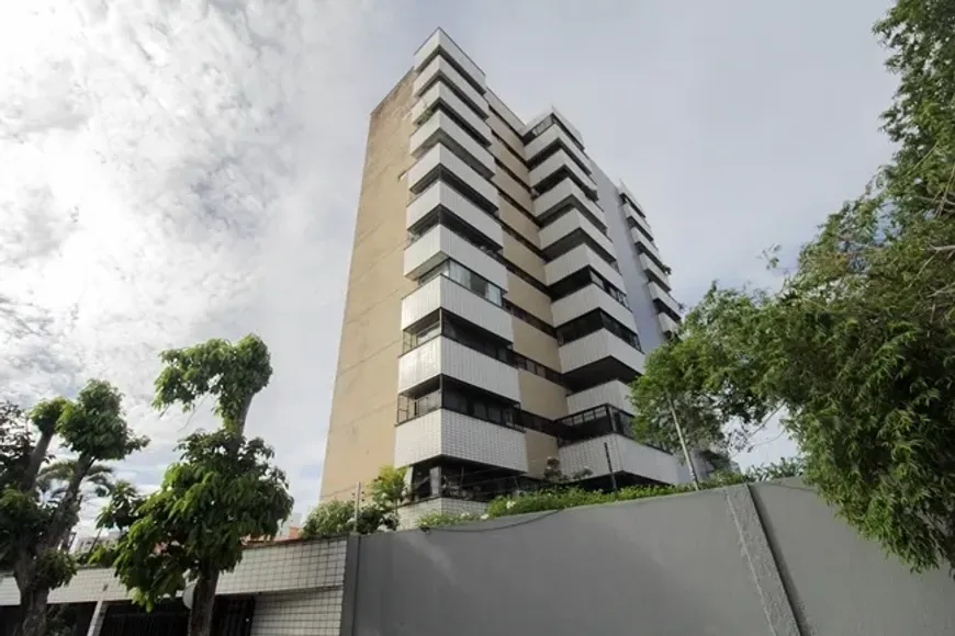 Foto 1 de Apartamento com 3 Quartos para alugar, 140m² em Vicente Pinzon, Fortaleza