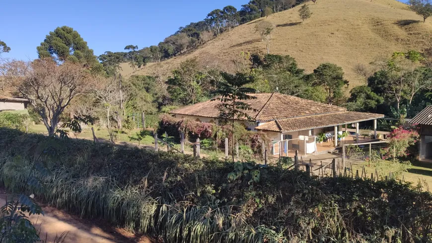 Foto 1 de Fazenda/Sítio com 7 Quartos à venda, 15000m² em Zona Rural, São Bento do Sapucaí