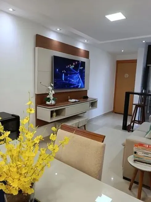 Foto 1 de Apartamento com 2 Quartos à venda, 49m² em Centro, Lauro de Freitas