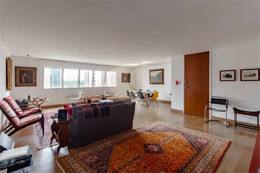 Foto 1 de Apartamento com 2 Quartos à venda, 150m² em Itaim Bibi, São Paulo