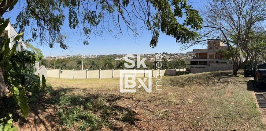 Foto 1 de Lote/Terreno à venda, 632m² em Morada da Colina, Uberlândia