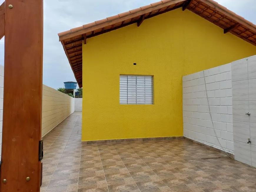 Foto 1 de Casa com 2 Quartos à venda, 50m² em Balneário Gaivota, Itanhaém