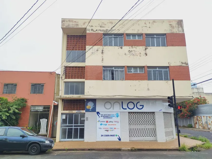 Foto 1 de Apartamento com 2 Quartos para alugar, 72m² em Nossa Senhora Aparecida, Uberlândia