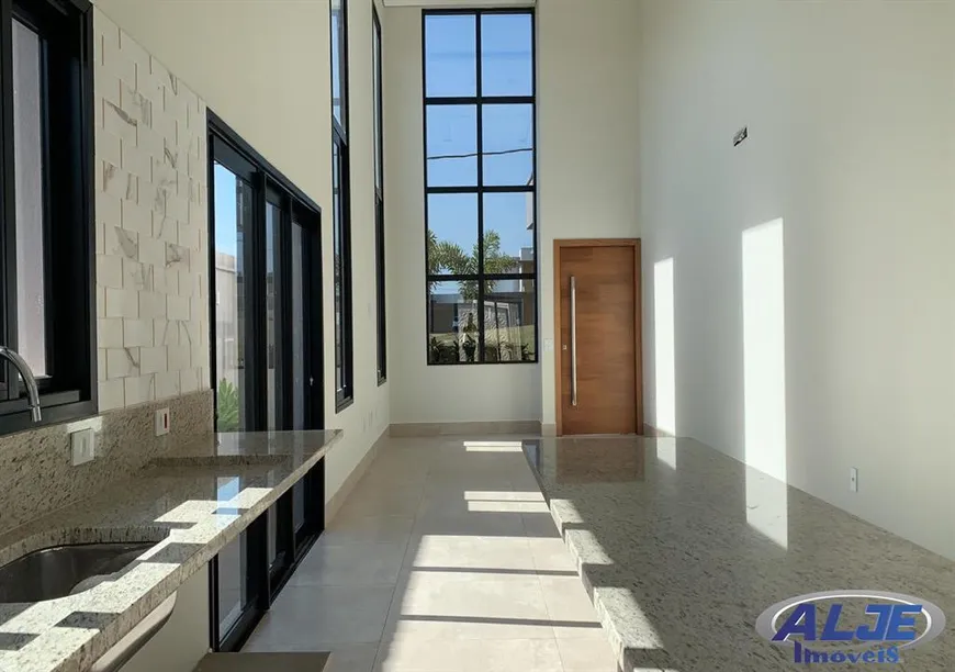 Foto 1 de Casa de Condomínio com 3 Quartos à venda, 174m² em Jardim Maria Izabel, Marília