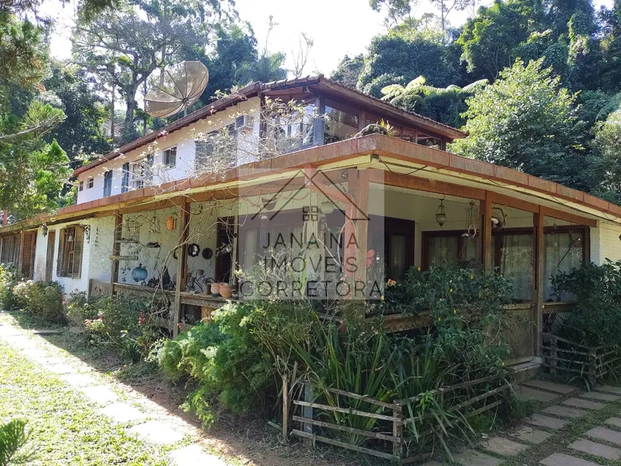 Foto 1 de Fazenda/Sítio com 5 Quartos à venda, 340m² em Araras, Teresópolis