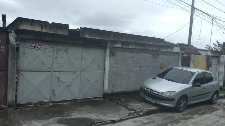 Foto 1 de Casa com 2 Quartos à venda, 70m² em Rio do Ouro, São Gonçalo