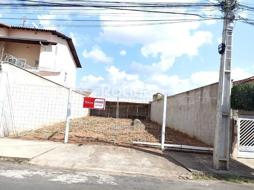 Foto 1 de Lote/Terreno à venda, 240m² em Santa Luzia, Uberlândia