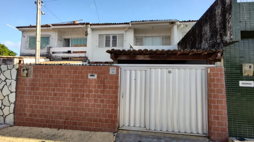 Foto 1 de Casa com 3 Quartos à venda, 90m² em Candeias, Jaboatão dos Guararapes