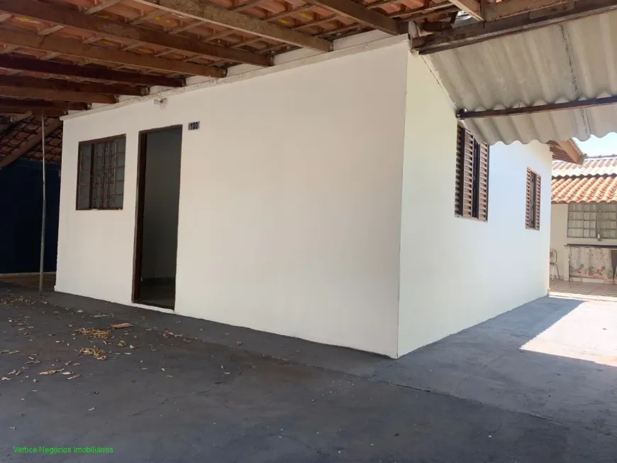 Foto 1 de Casa com 2 Quartos para alugar, 100m² em Loteamento Parque Nova Esperança, São José do Rio Preto