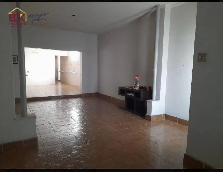 Foto 1 de Casa com 4 Quartos para venda ou aluguel, 440m² em Centro, Pindamonhangaba