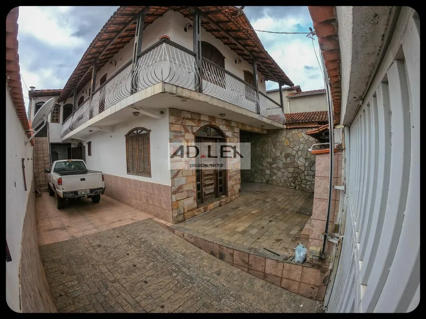Foto 1 de Casa com 6 Quartos para alugar, 300m² em União, Belo Horizonte